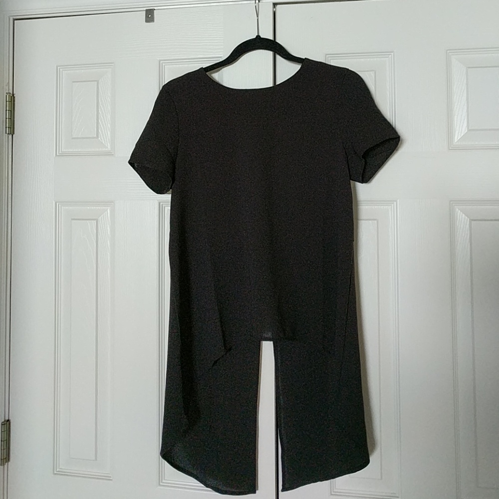 Lulu's high low split back top - Picture 6 of 8
